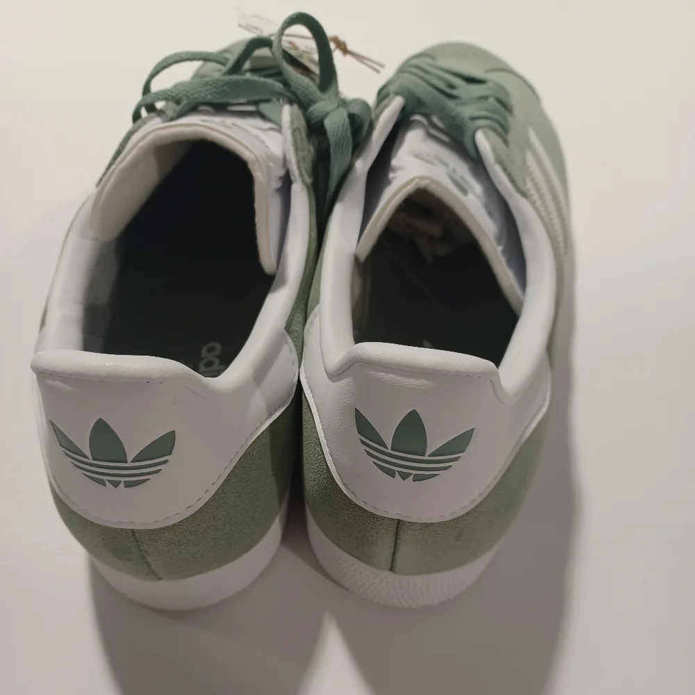 Adidas Gazelle Green and White Sneakers - Picture 4 of 11